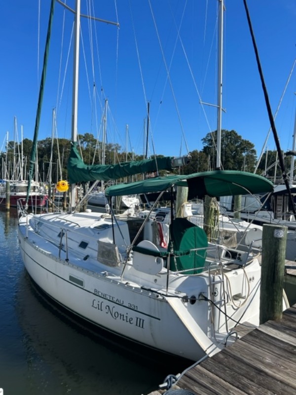 Used Sail Monohull for Sale 2003 Beneteau 331 Additional Information