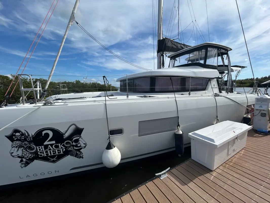 Used Sail Catamaran for Sale 2019 Lagoon 42 