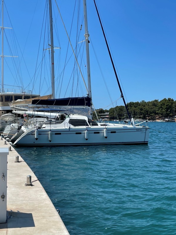 Used Sail Catamaran for Sale 2001 Privilege 435 Additional Information