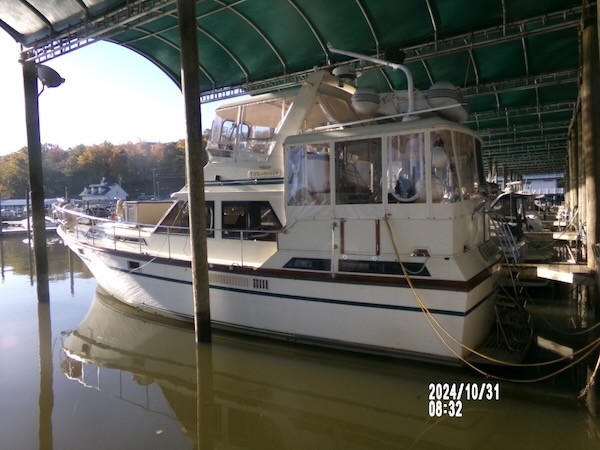 Used Power Center Console for Sale 1985 President 43 