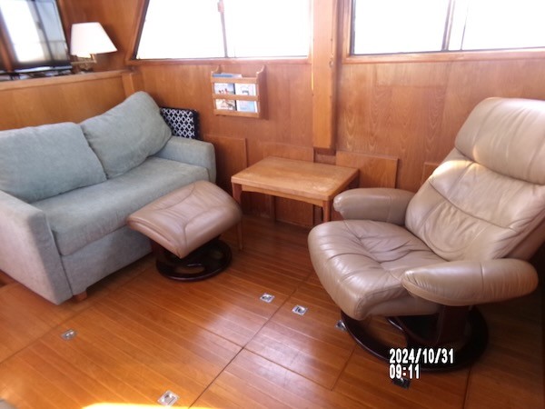 Used Power Center Console for Sale 1985 President 43 